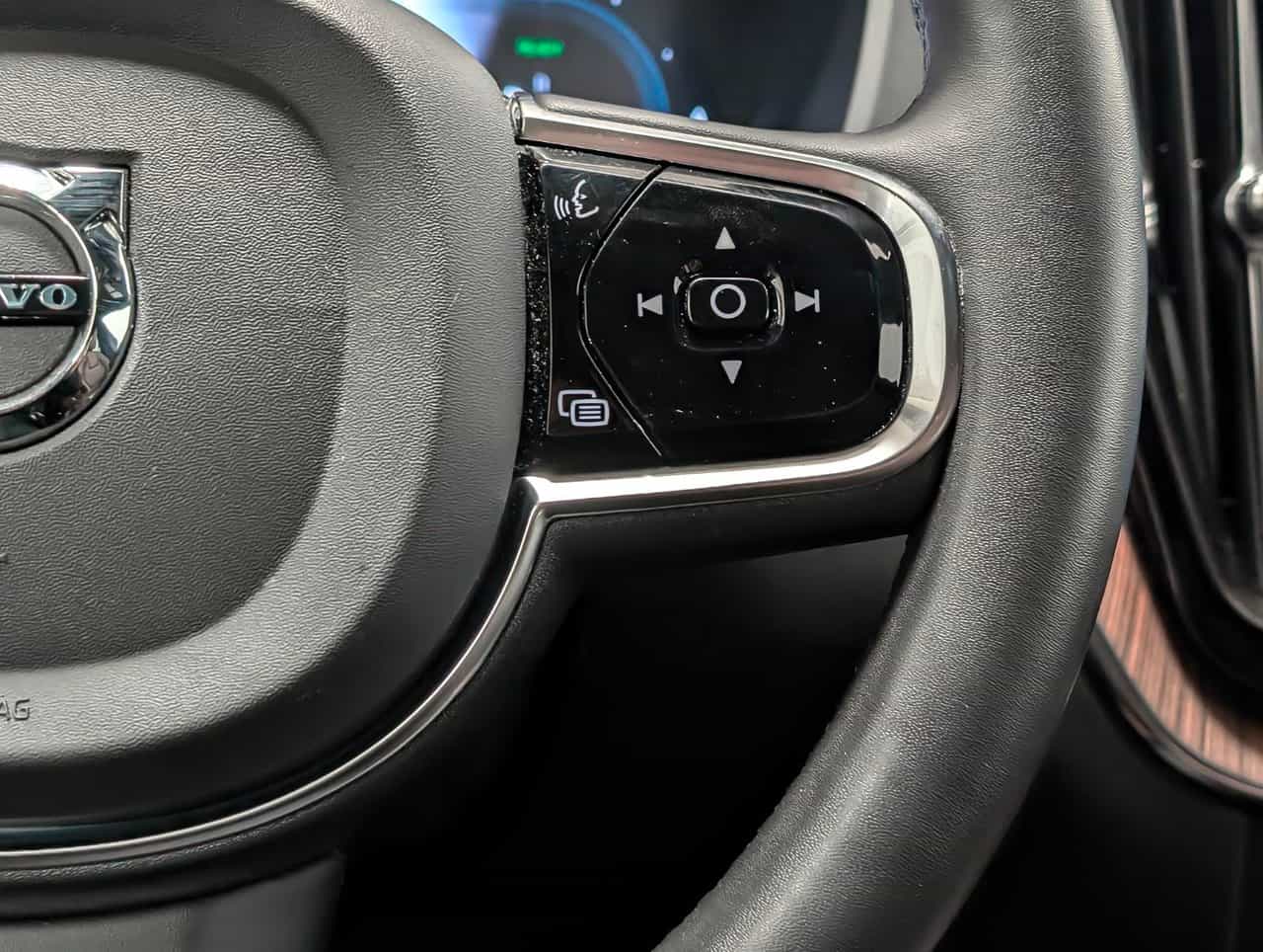 2023 Volvo XC60 Recharge Ultimate - Image 18