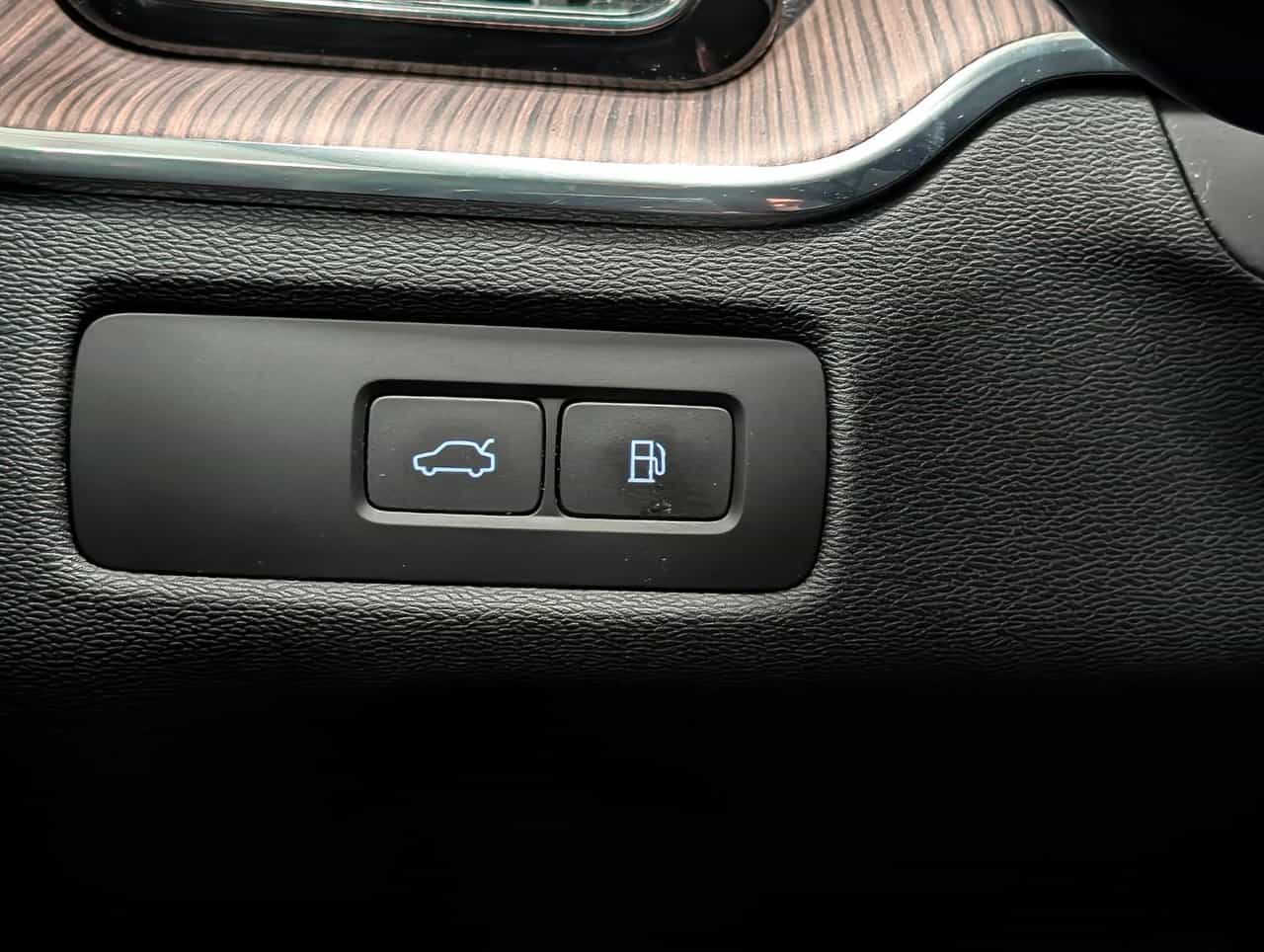 2023 Volvo XC60 Recharge Ultimate - Image 21