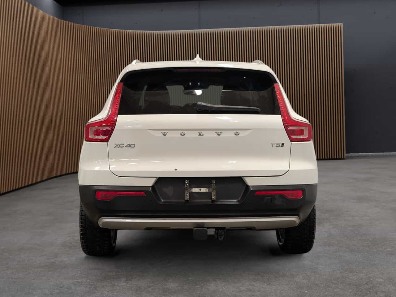 Image 6 Volvo XC40 Momentum 2020