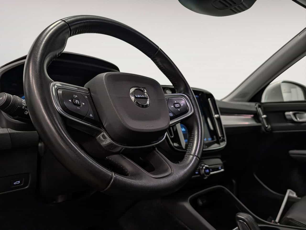 Image 8 Volvo XC40 Momentum 2020