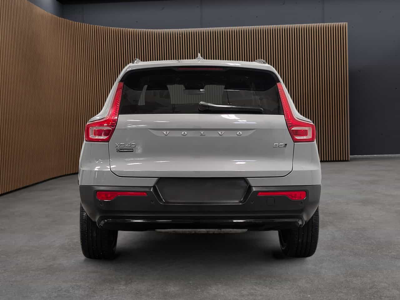 2024 Volvo XC40 B5 - Plus - Image 6