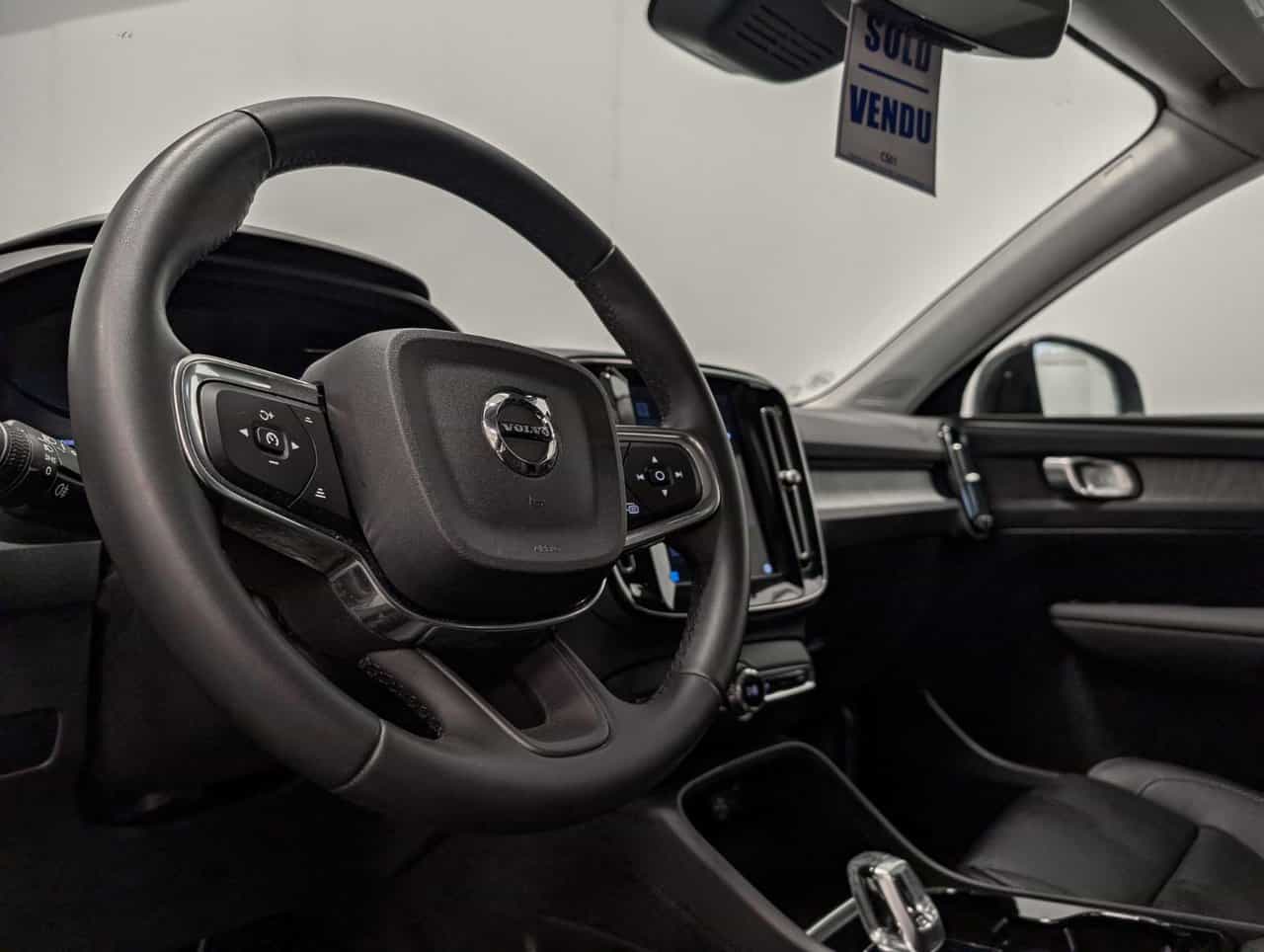 2024 Volvo XC40 B5 - Plus - Image 8