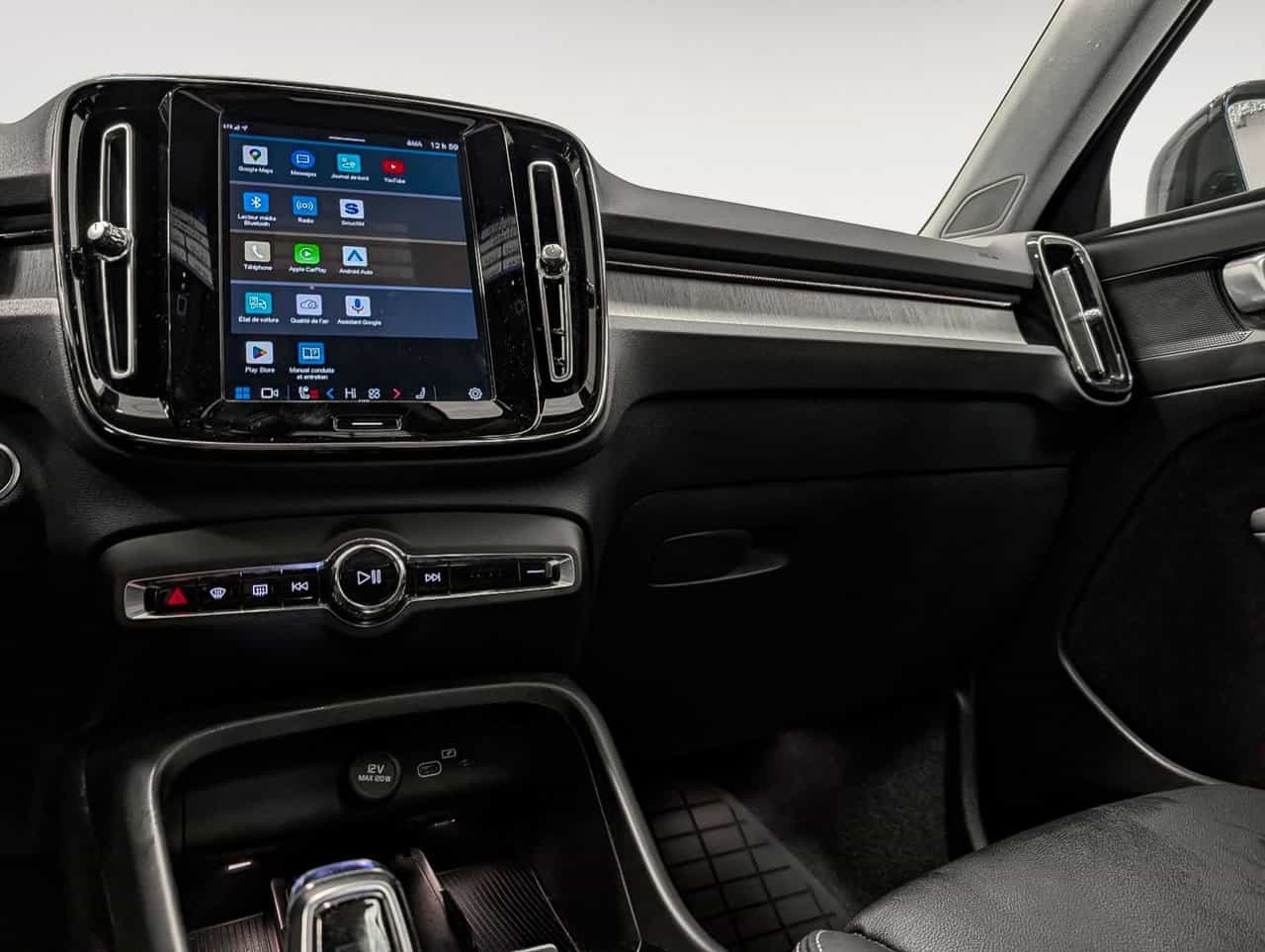 2024 Volvo XC40 B5 - Plus - Image 13