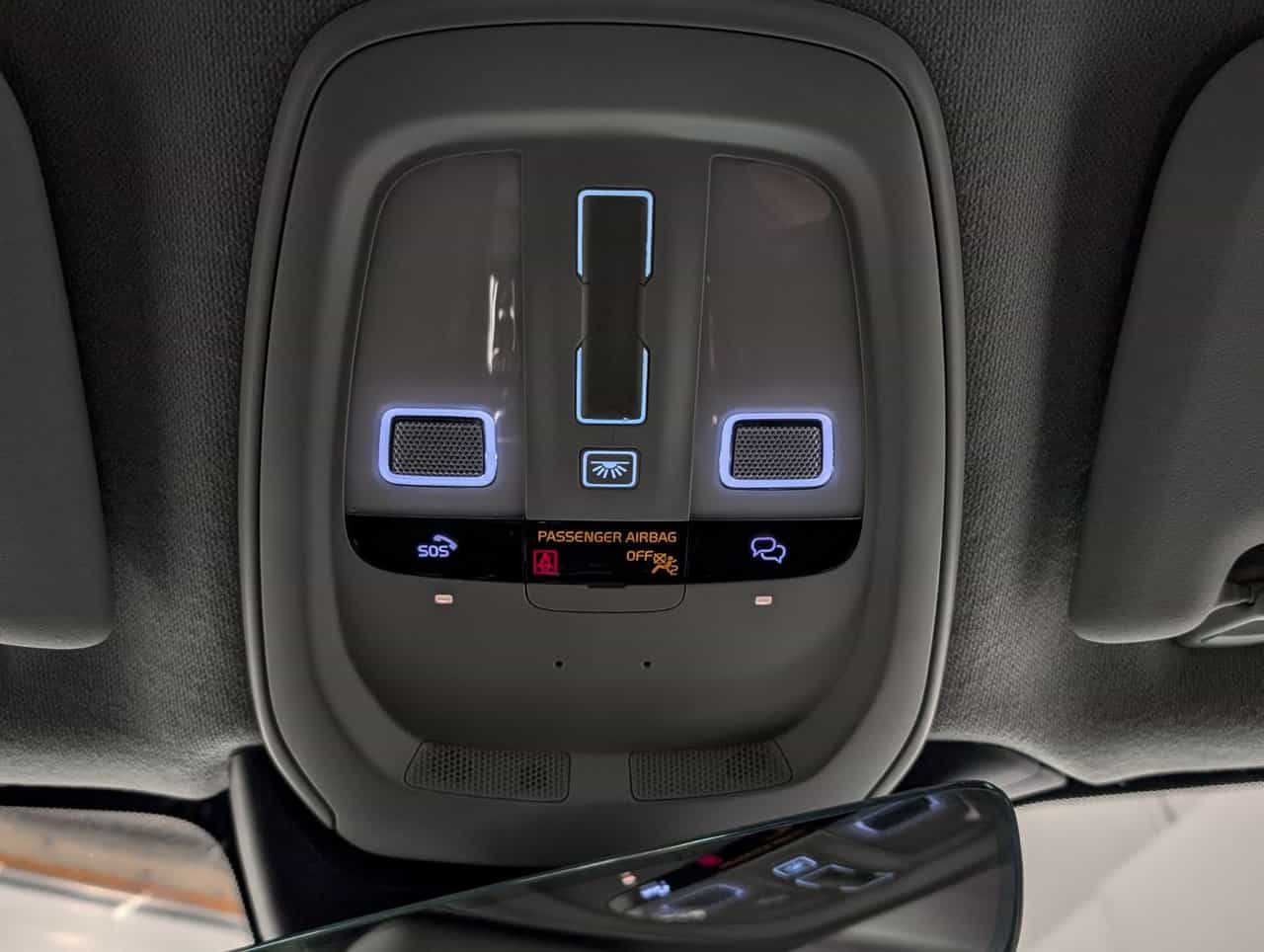 2023 Volvo XC40 Plus Dark B5 - Image 25